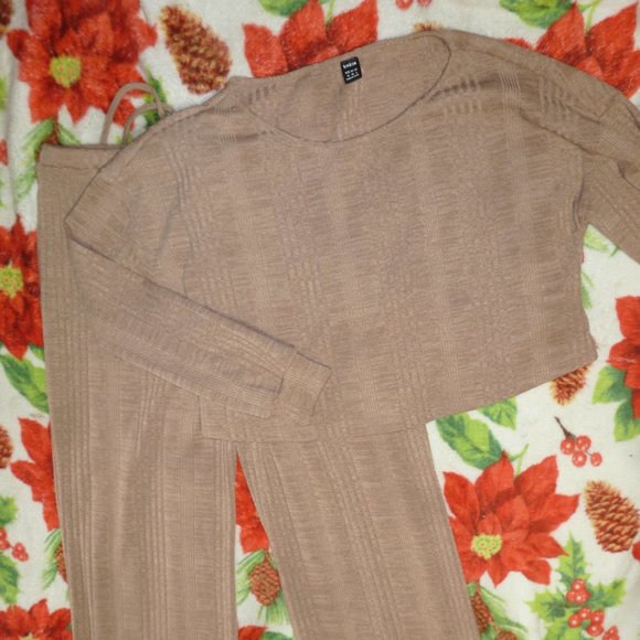 Relaxed Fit Set: Long Sleeve Crop Top Drop Shoulder & Wide pants NOWT Sz 6 M - Picture 1 of 12